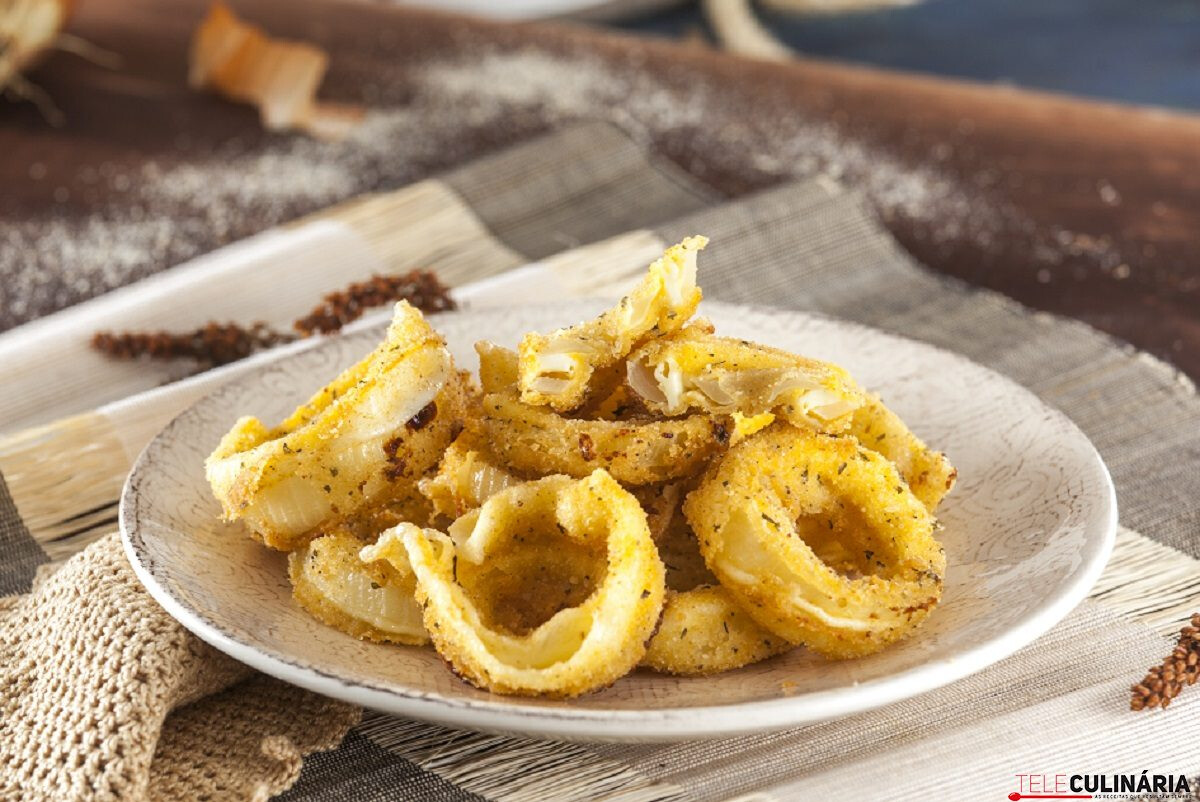 Anéis de cebola com queijo