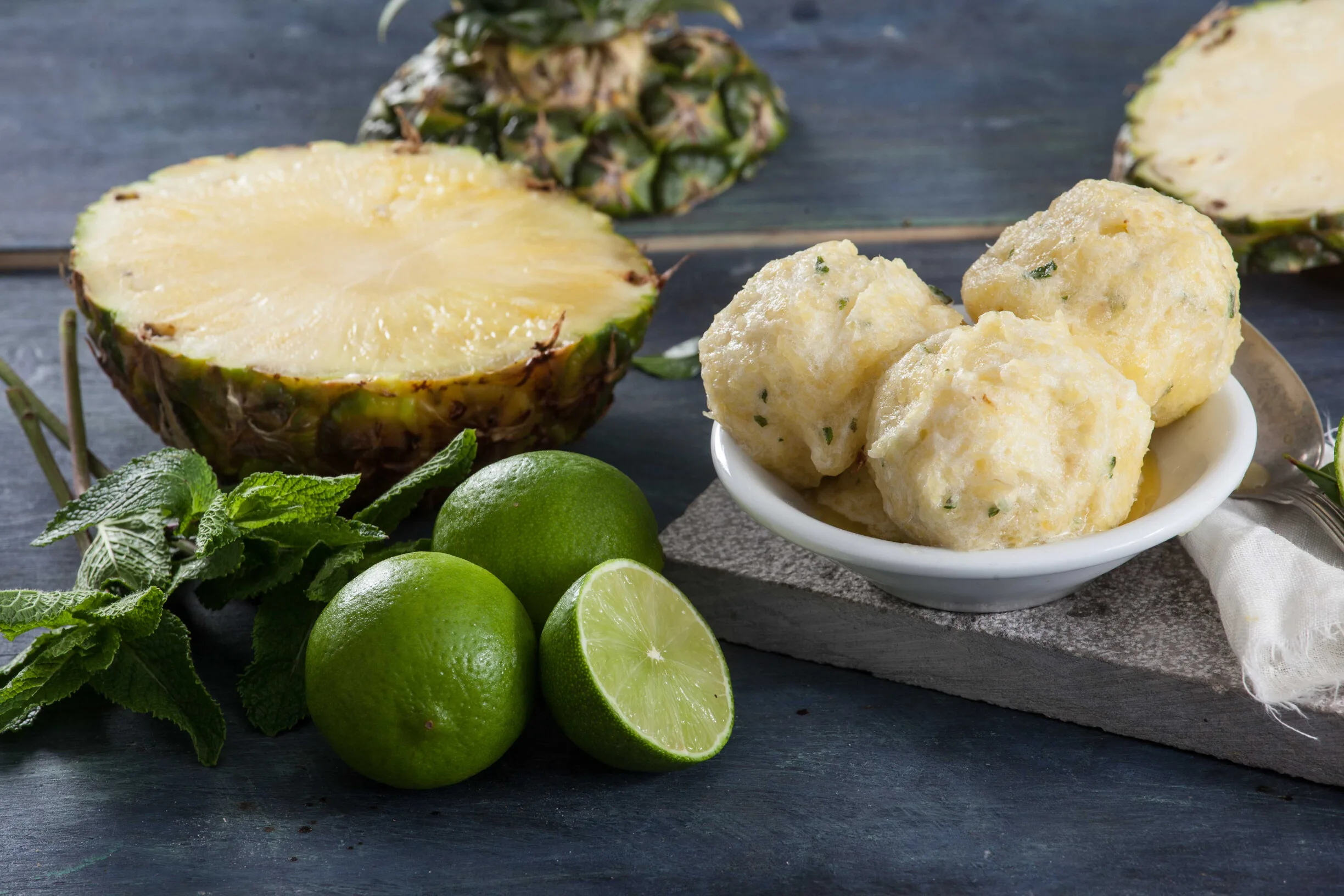 Sorvete de ananás e hortelã