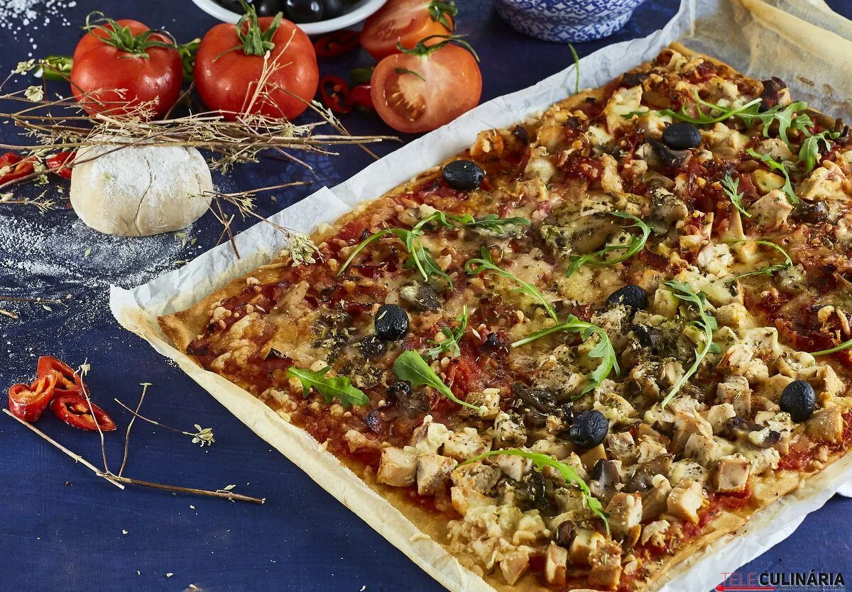 Pizza familiar com carnes