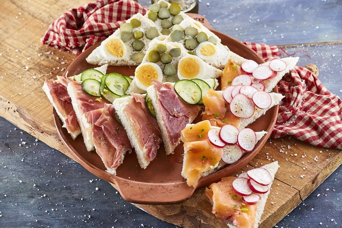 Sanduíches coloridas