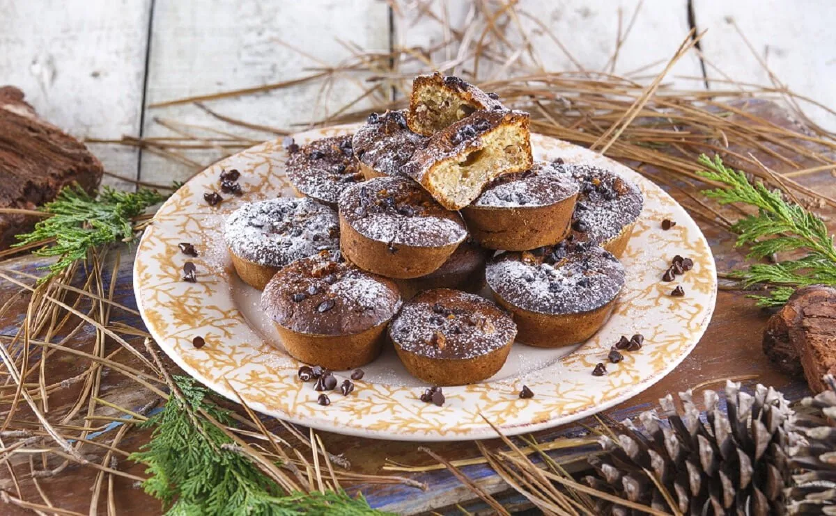 Muffins de banana e chocolate