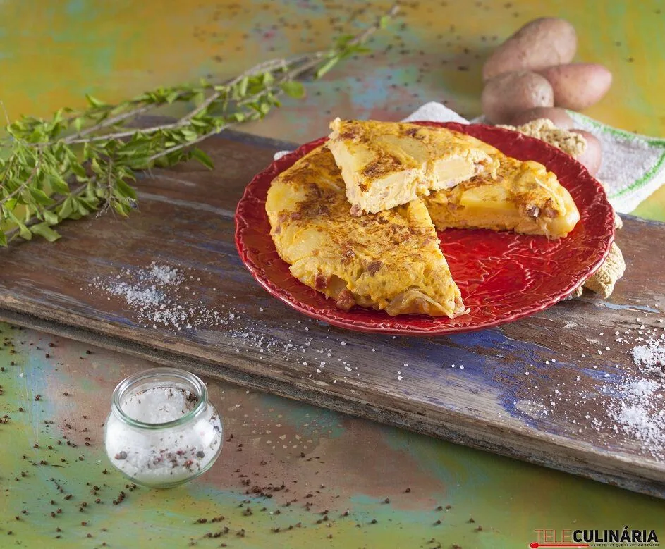 Tortilha de chouriço, queijo e fiambre