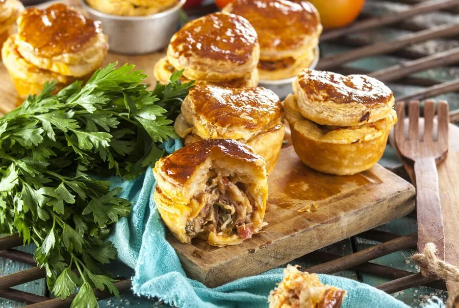 Empadas de galinha estufada