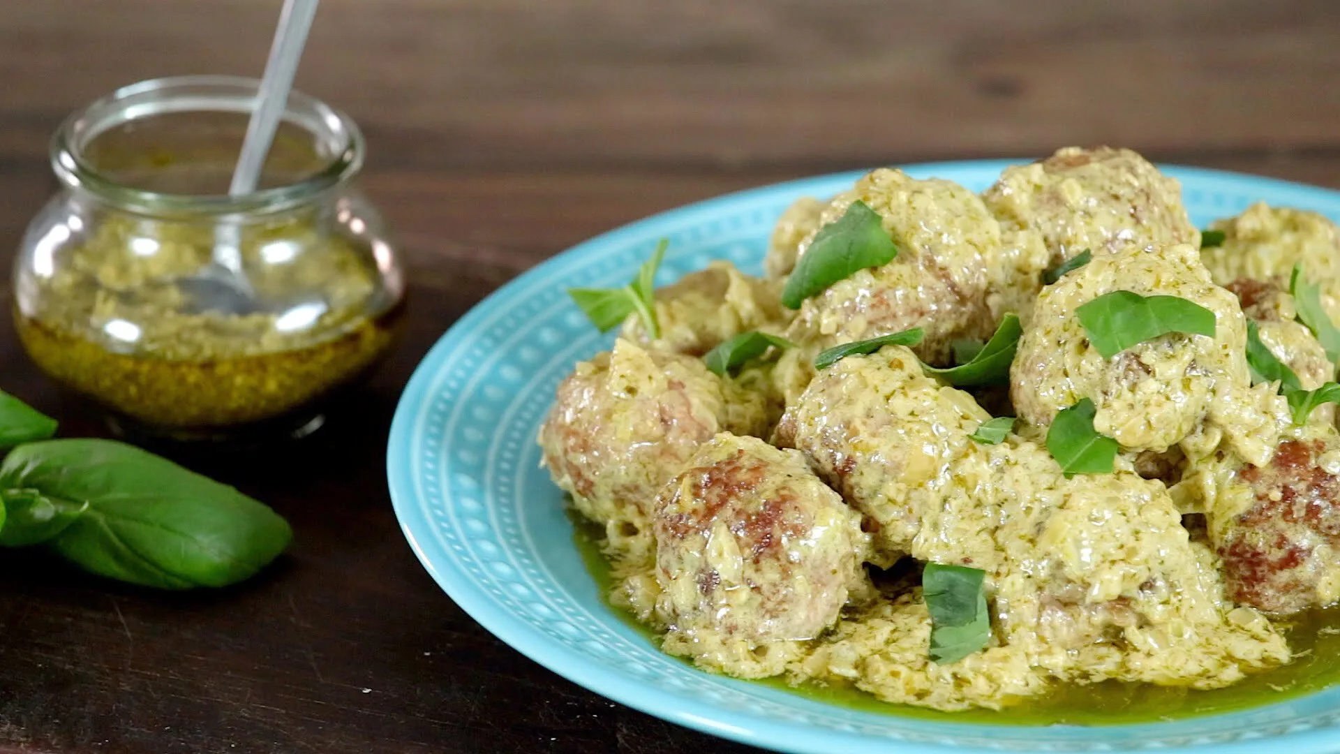 Almôndegas com pesto - VIDEO