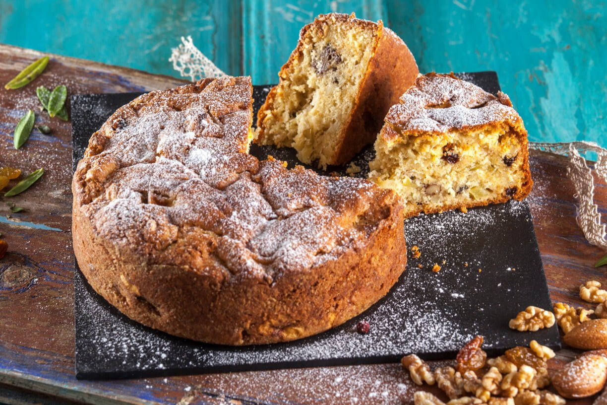 Bolo de maçã e frutos secos