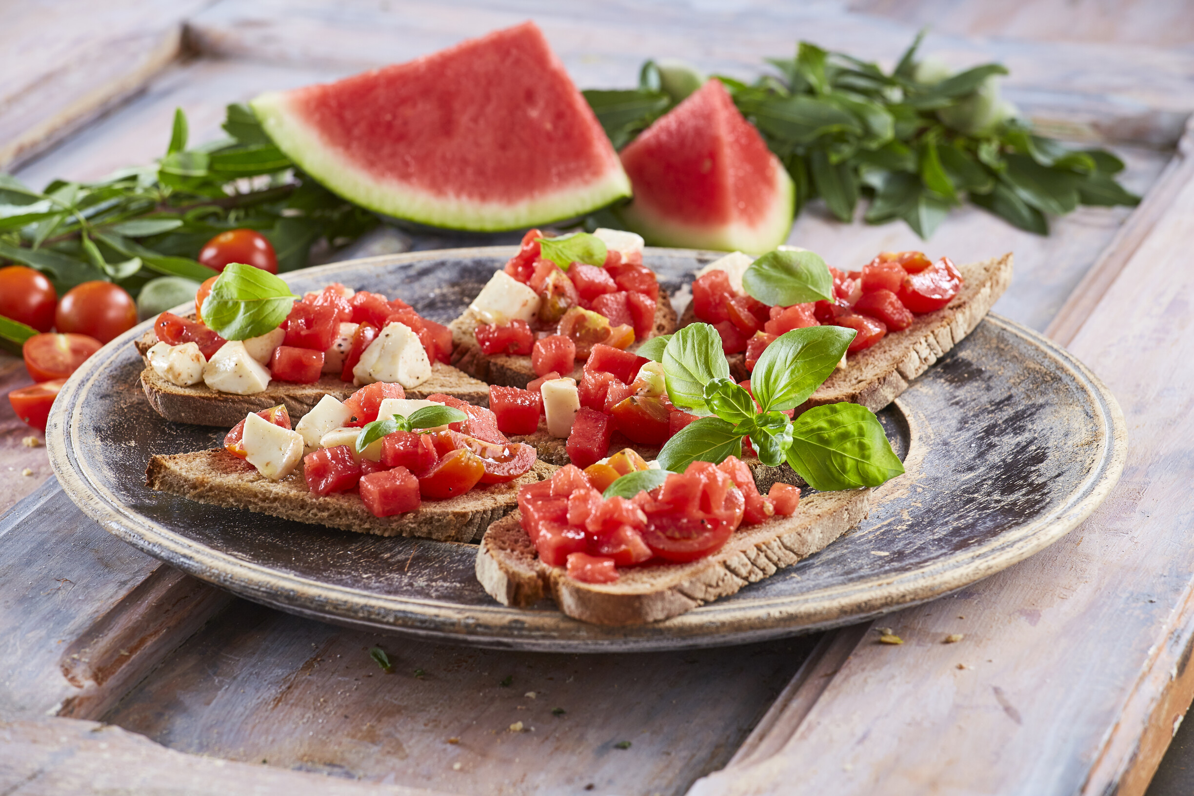 Bruschetta com melancia picante