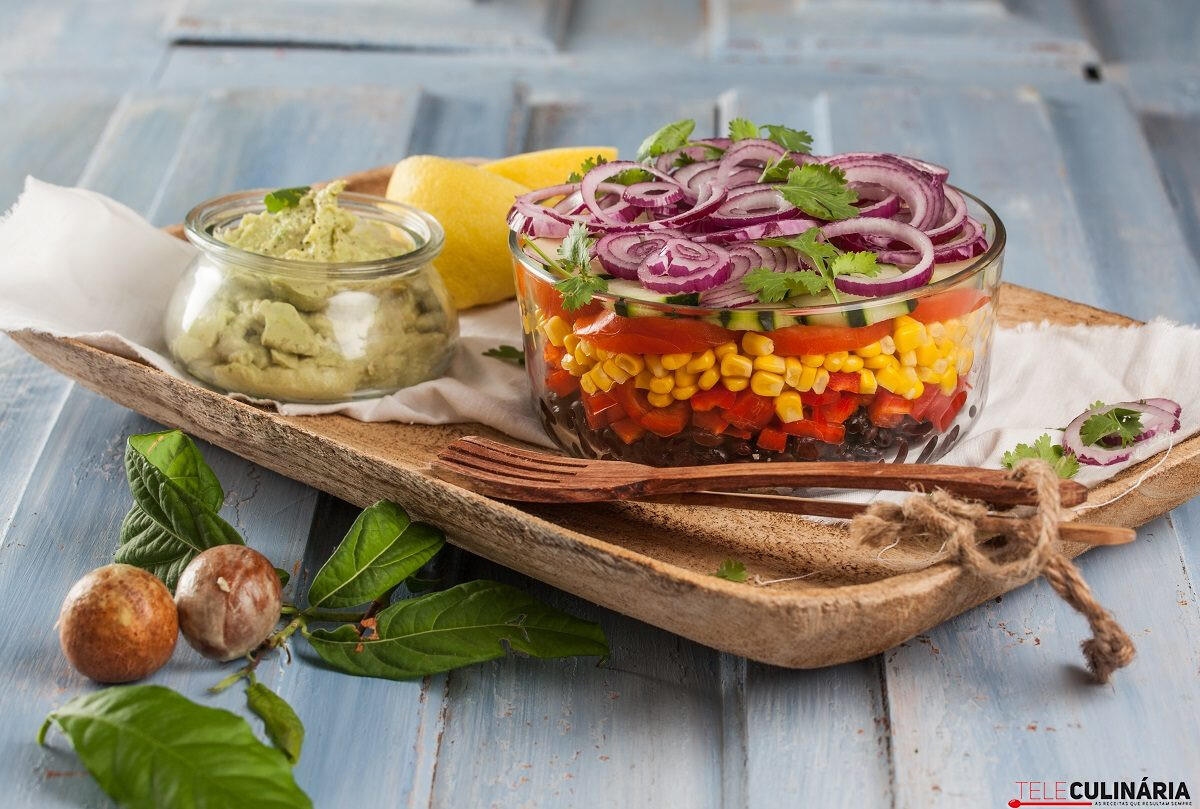 Salada mexicana em taça