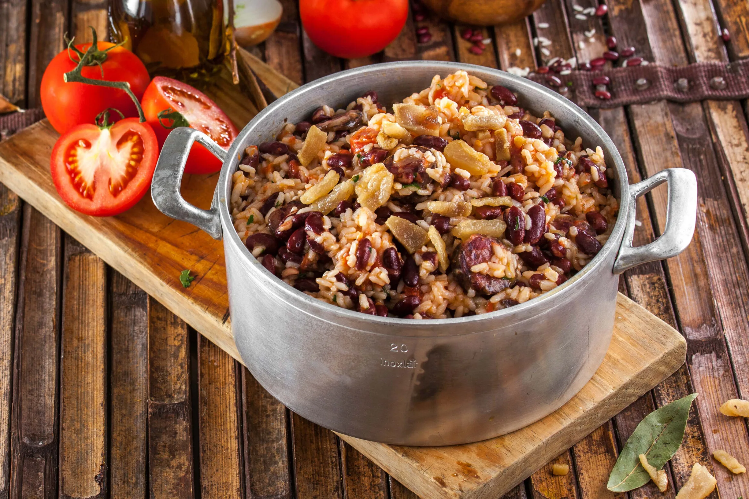 Arroz de feijão à moda da terra