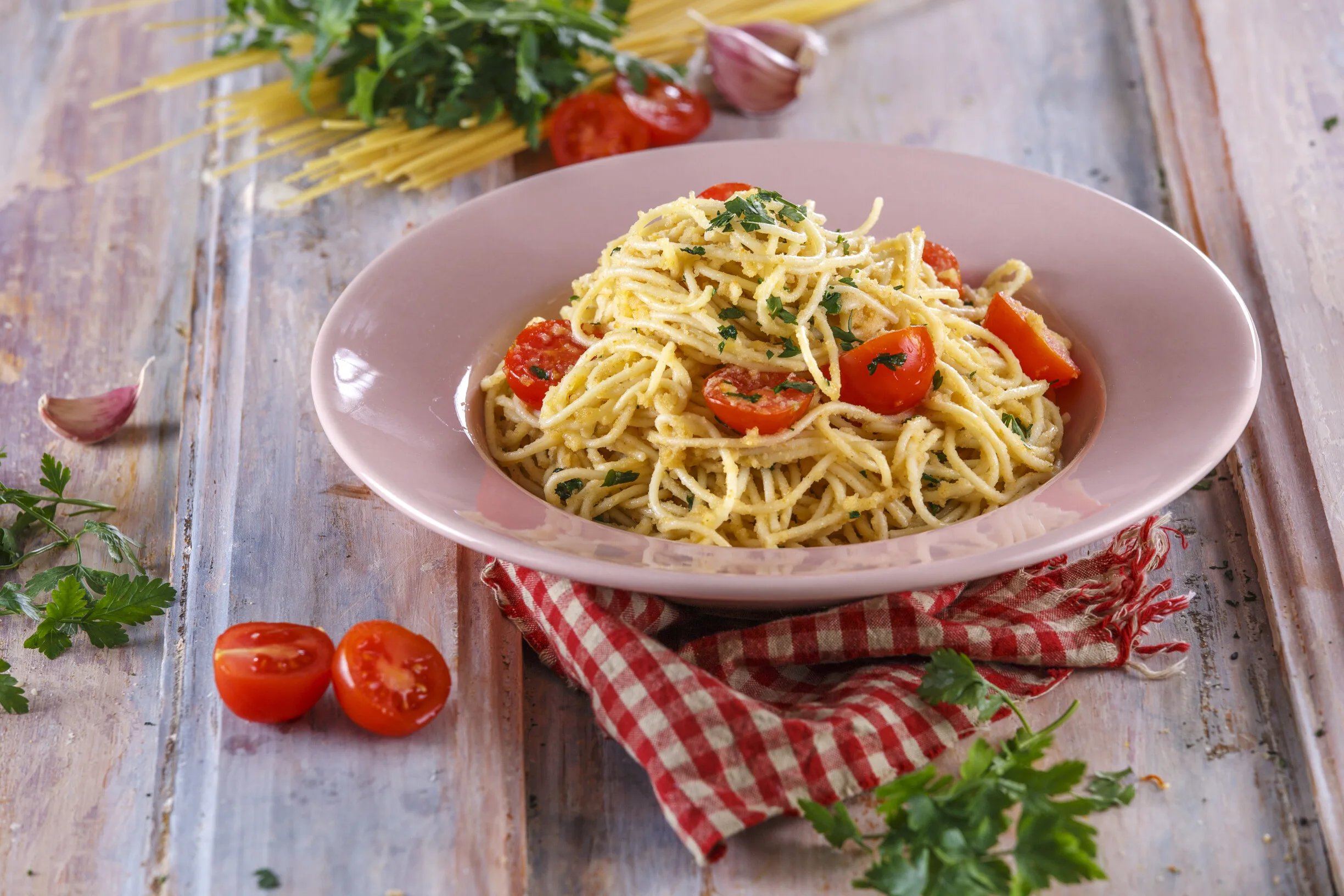 Esparguete com anchovas