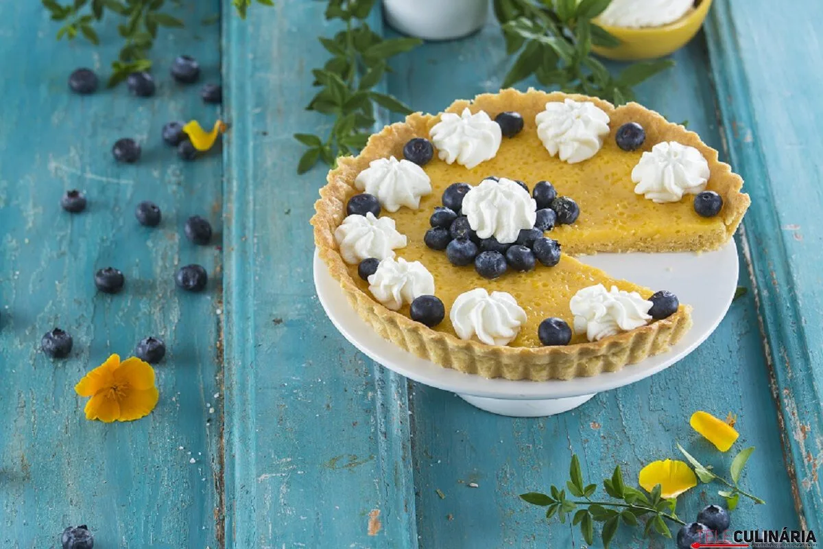 Tarte de limão e mirtilos