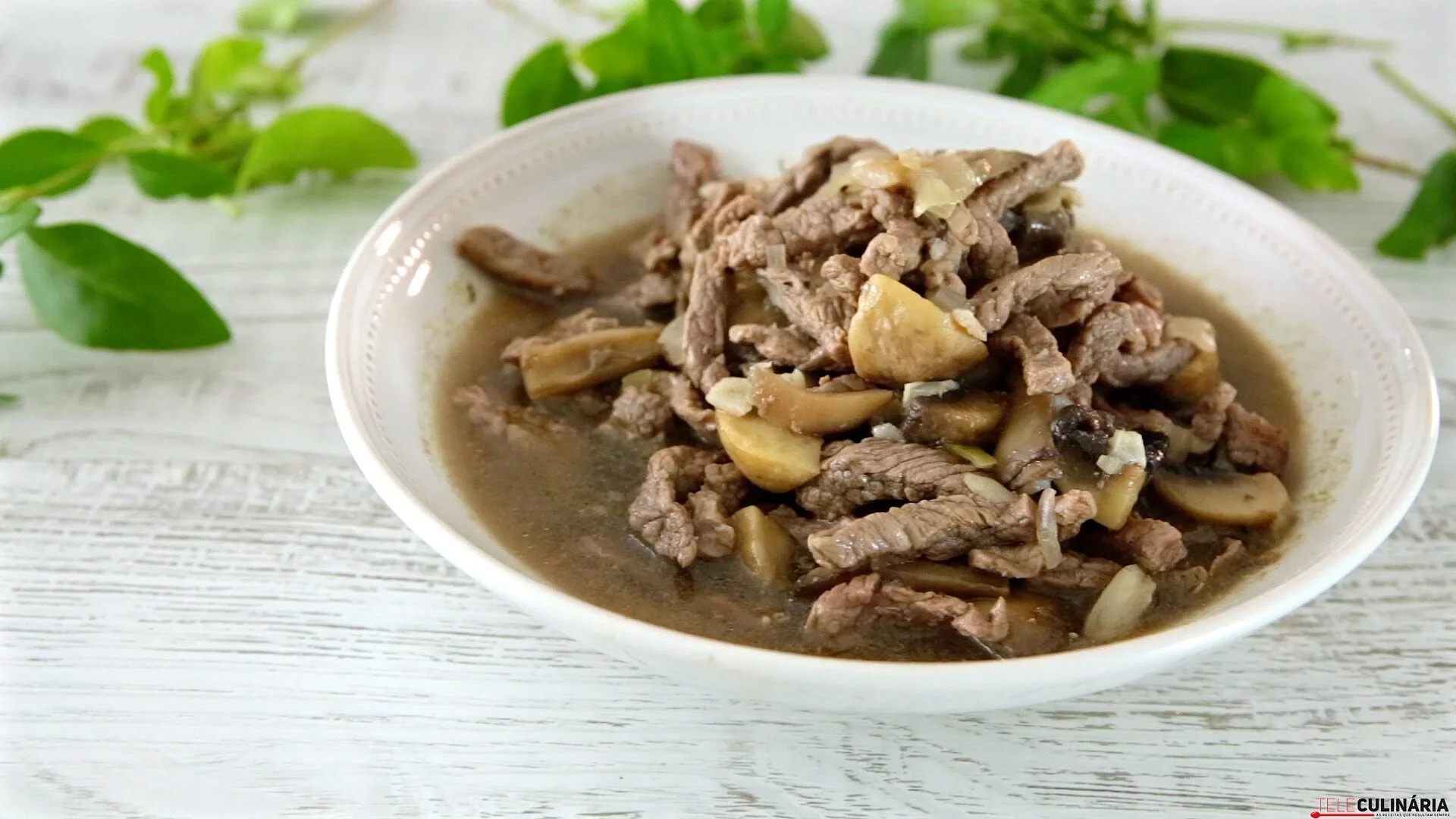 Tirinhas de vaca com cogumelos