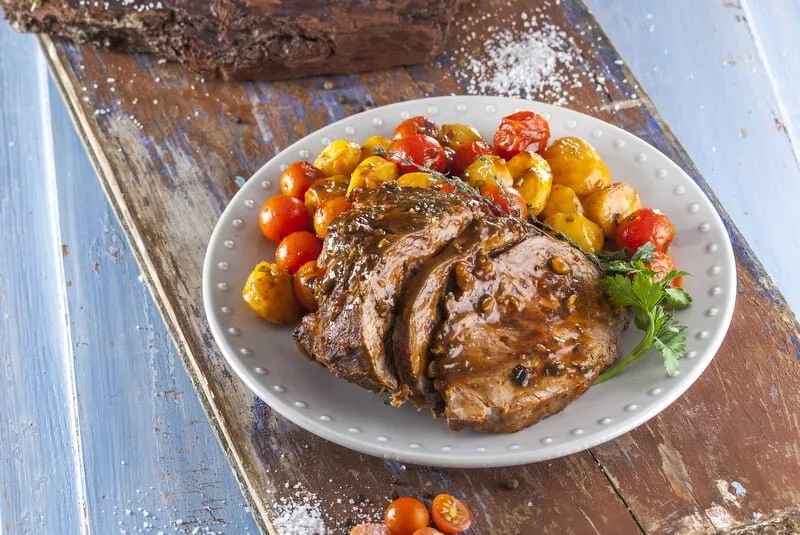 Carne de vaca assada no forno