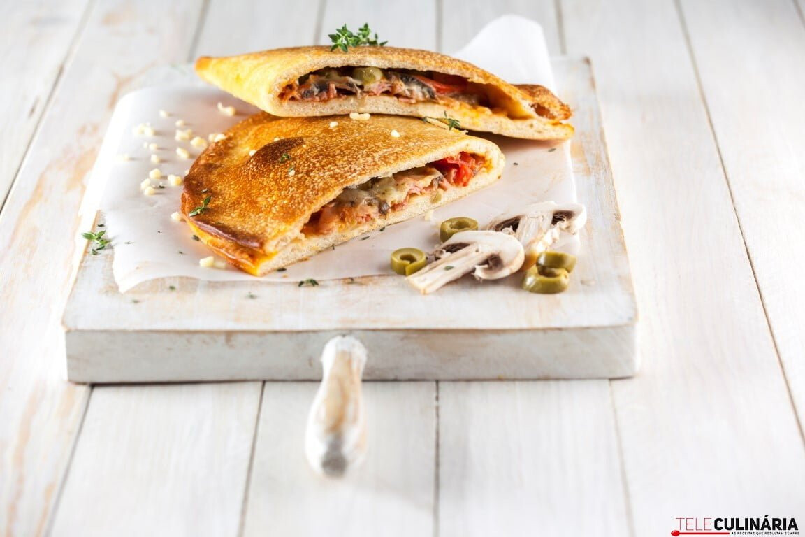 Calzone de fiambre e cogumelos