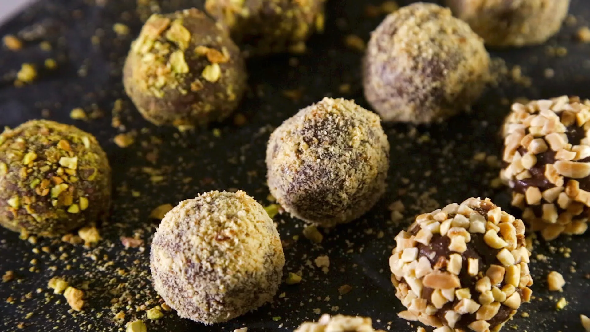 Brigadeiros de chocolate (Video)