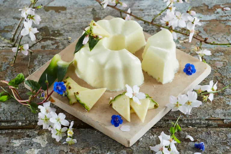 Pudim de ananás com leite condensado