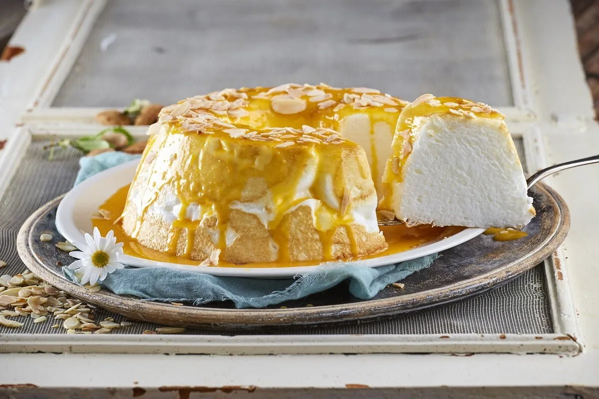 Molotof com doce de ovos