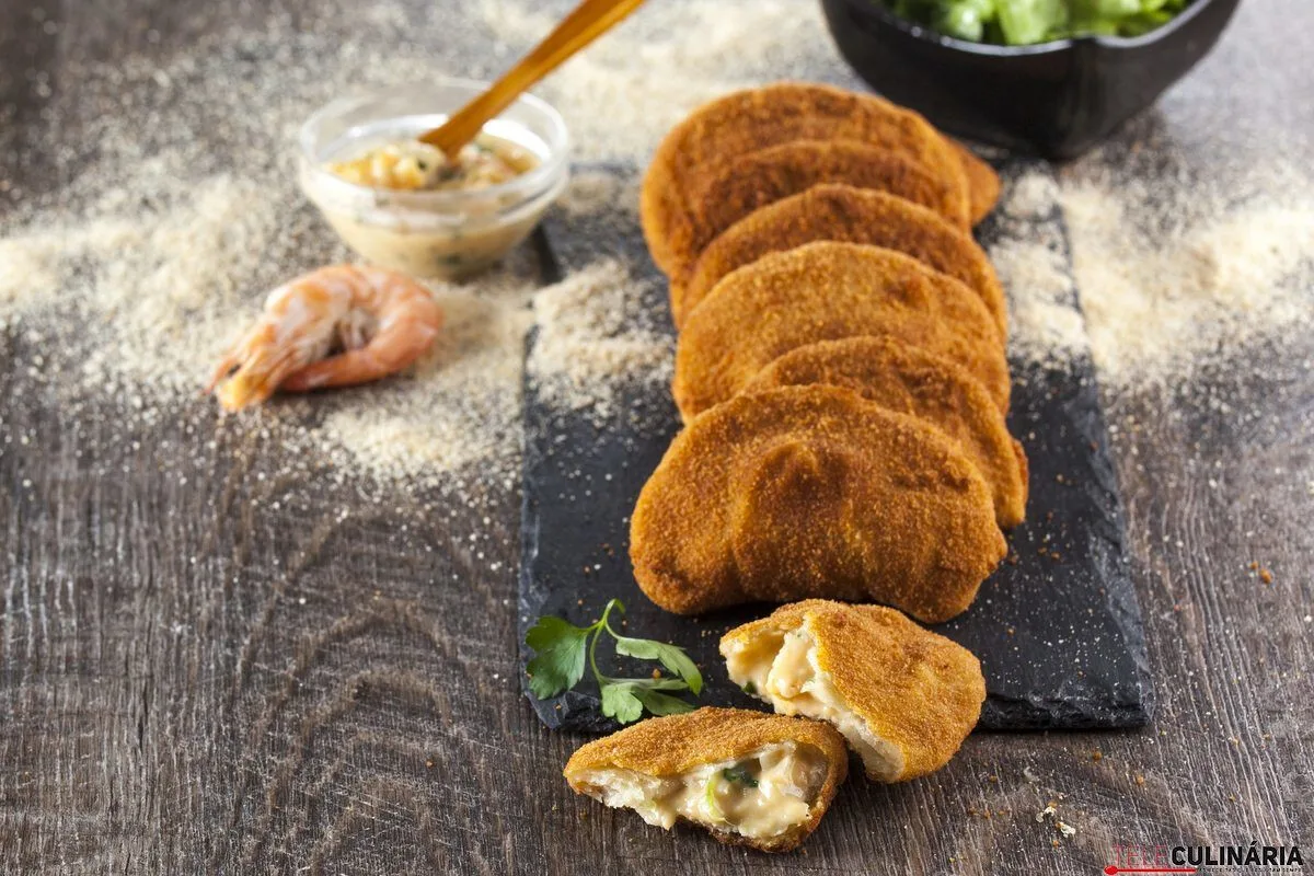 Rissóis de camarão (robot de cozinha)