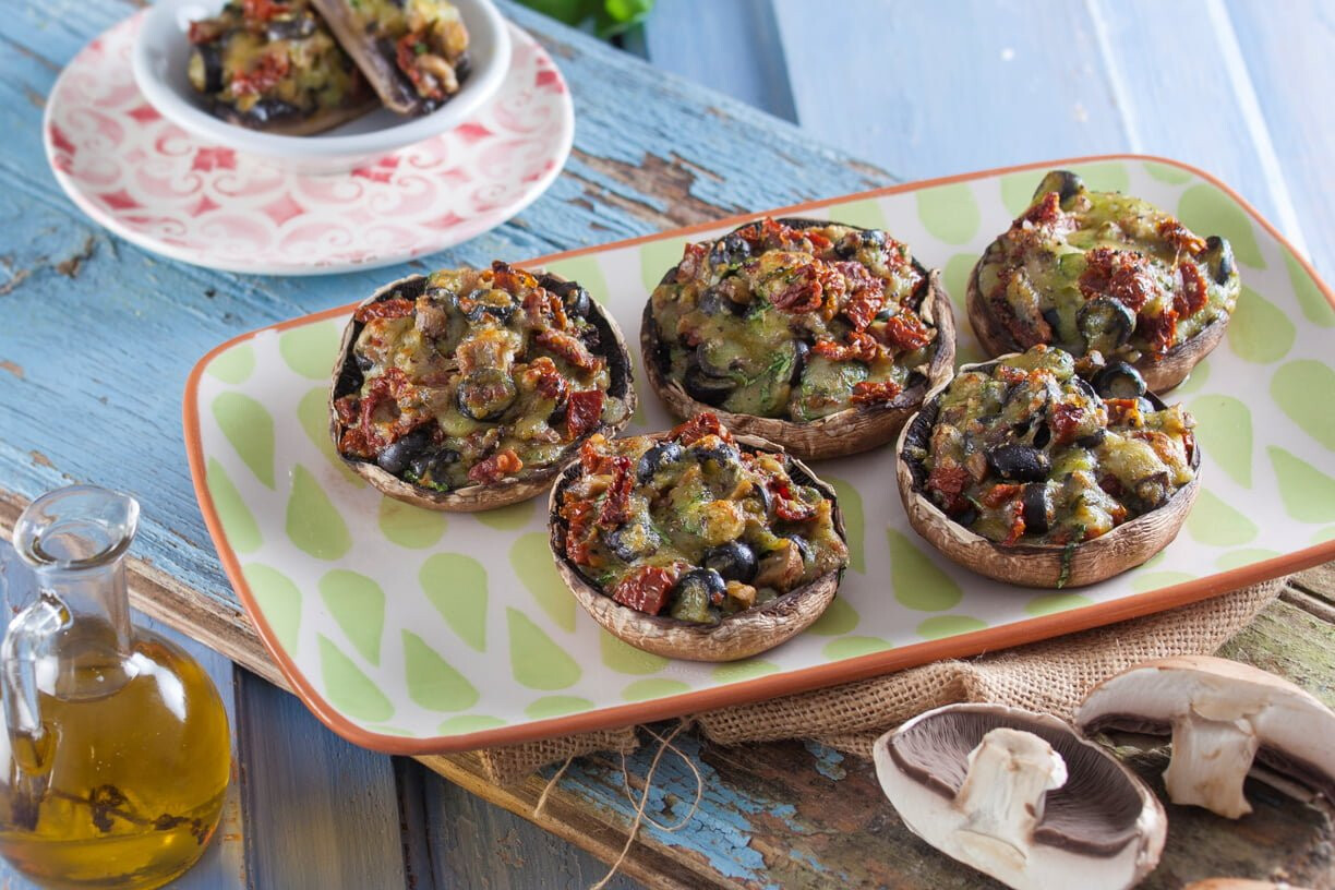 Cogumelos recheados com tomate seco