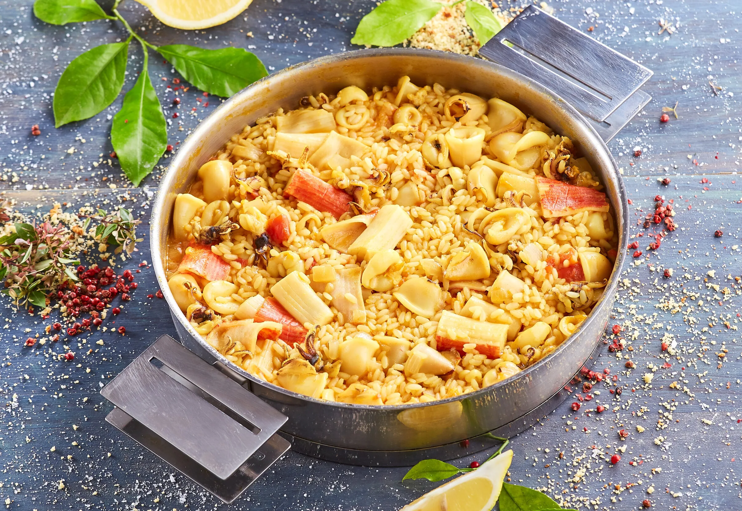 Paelha de lulas e delícias do mar