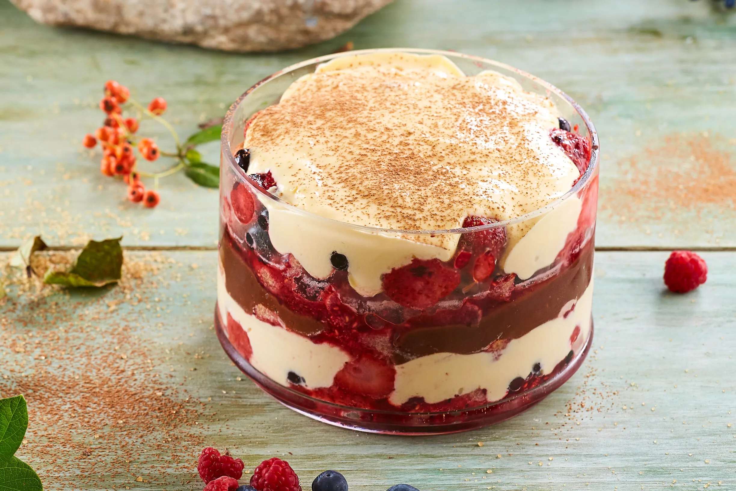 Tiramisu de chocolate e frutos vermelhos