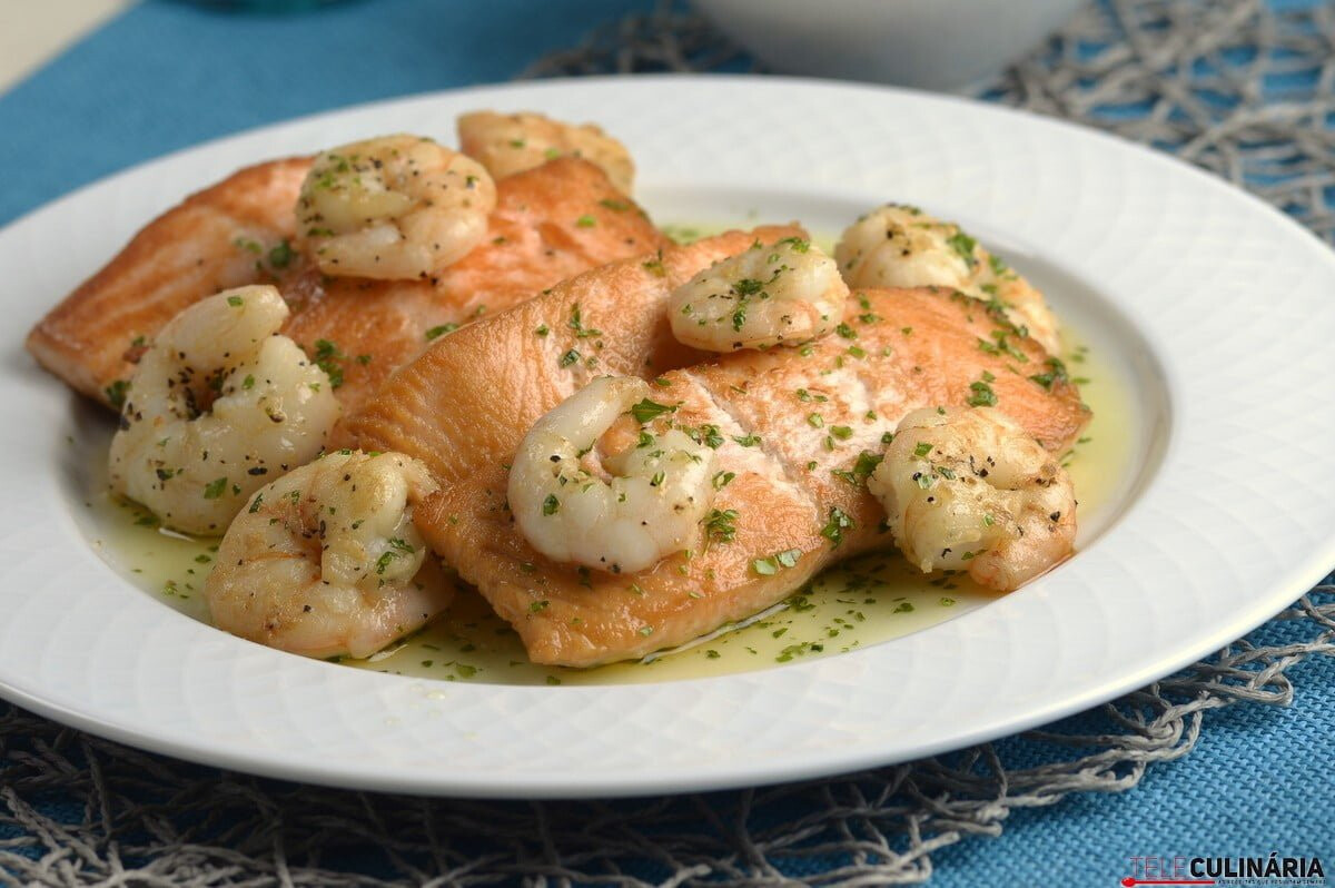 Lombinhos de salmão com camarão