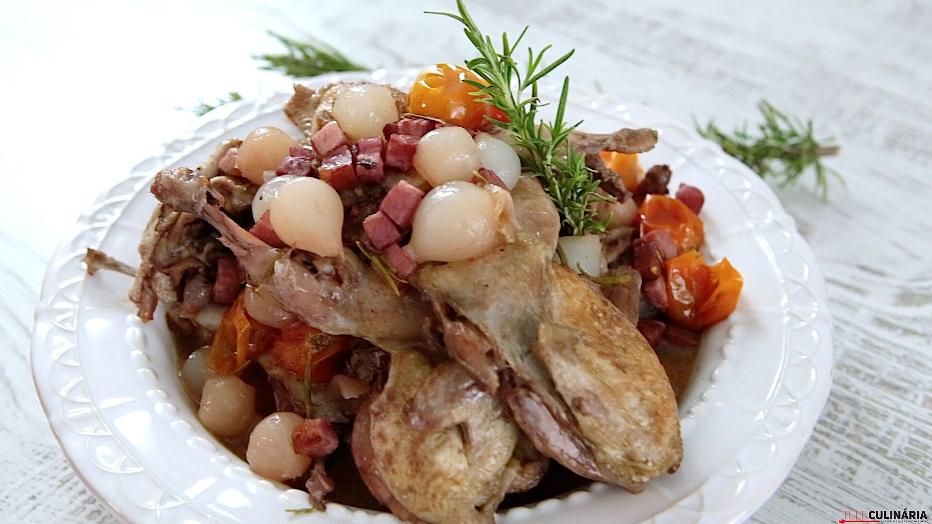 Codornizes com vinho tinto