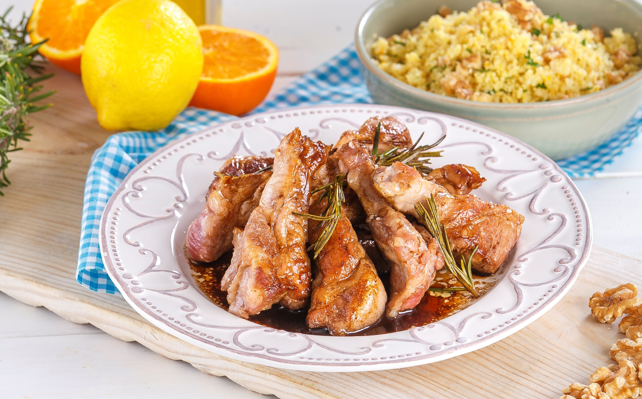 Lagartos de porco com cuscuz