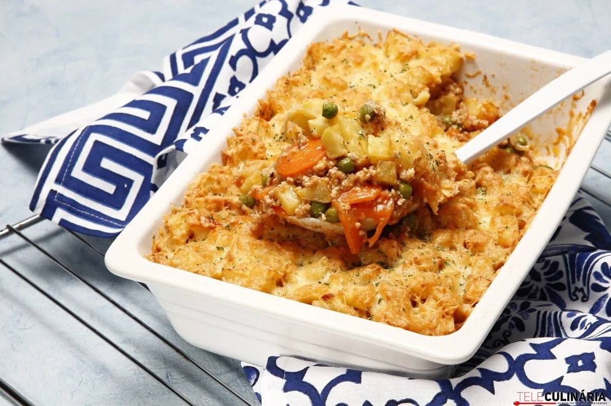 Assado de peru em crosta de batata