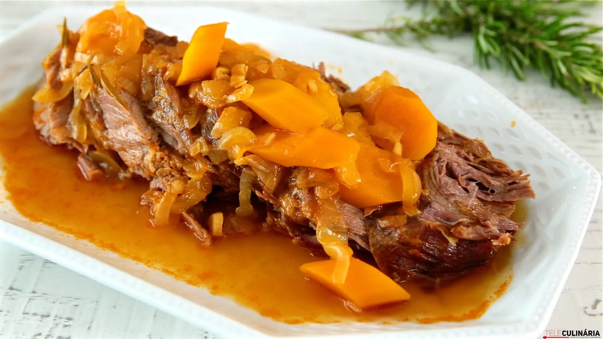 Carne estufada com cenouras