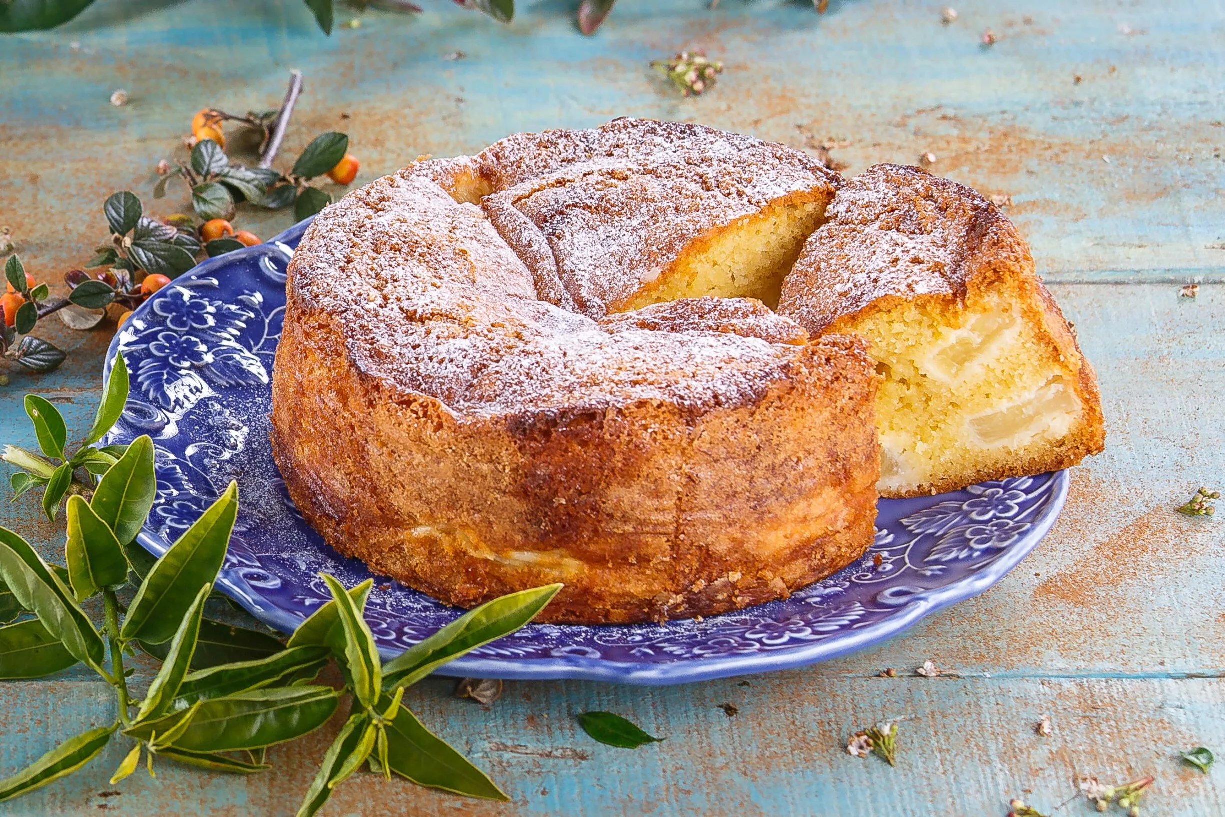 Bolo fofo de ananás