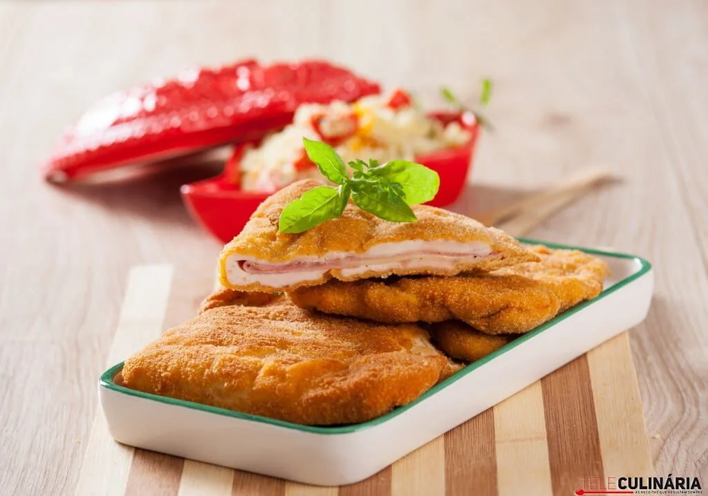 Cordon bleu de frango e cuscus