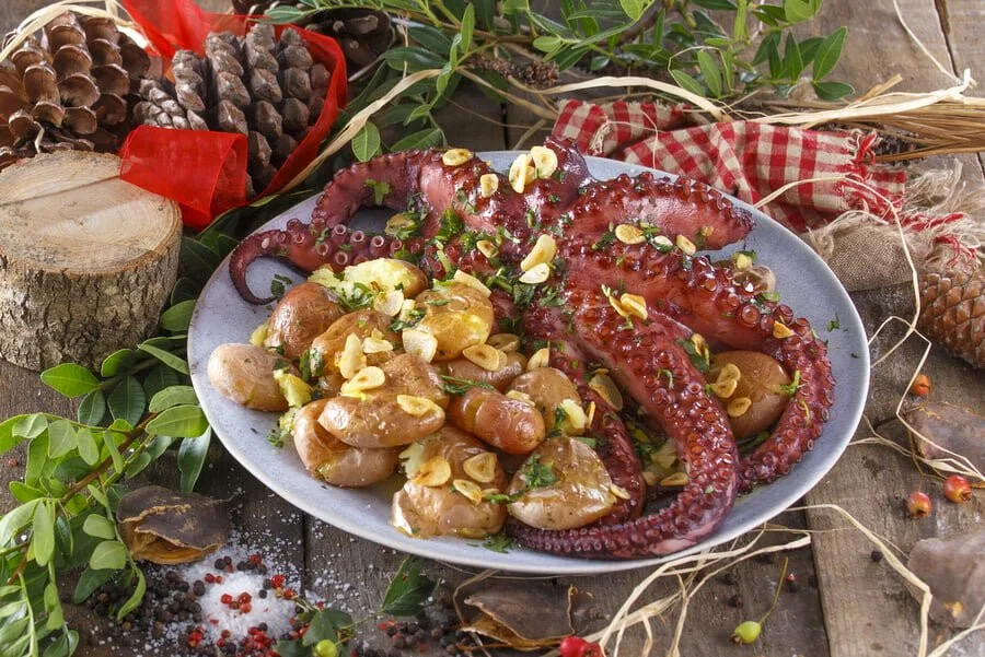 Polvo à lagareiro com batatas a murro