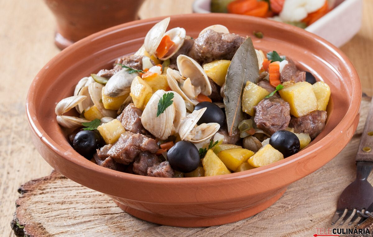 Bochechas de porco à alentejana