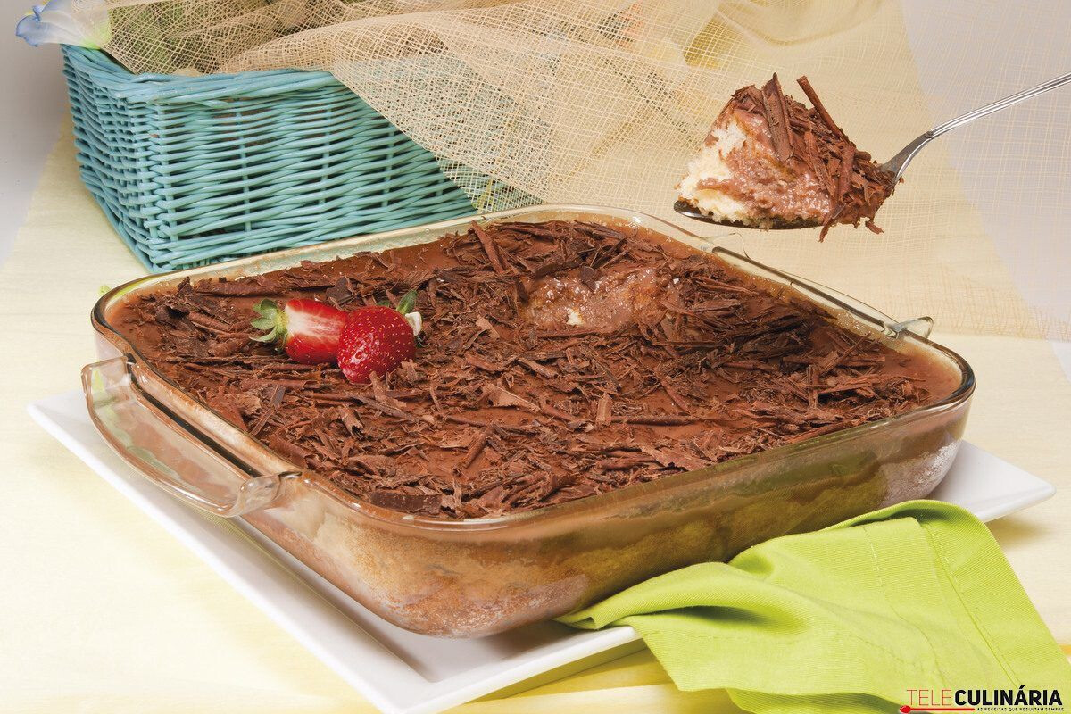 Bolo furado de pudim