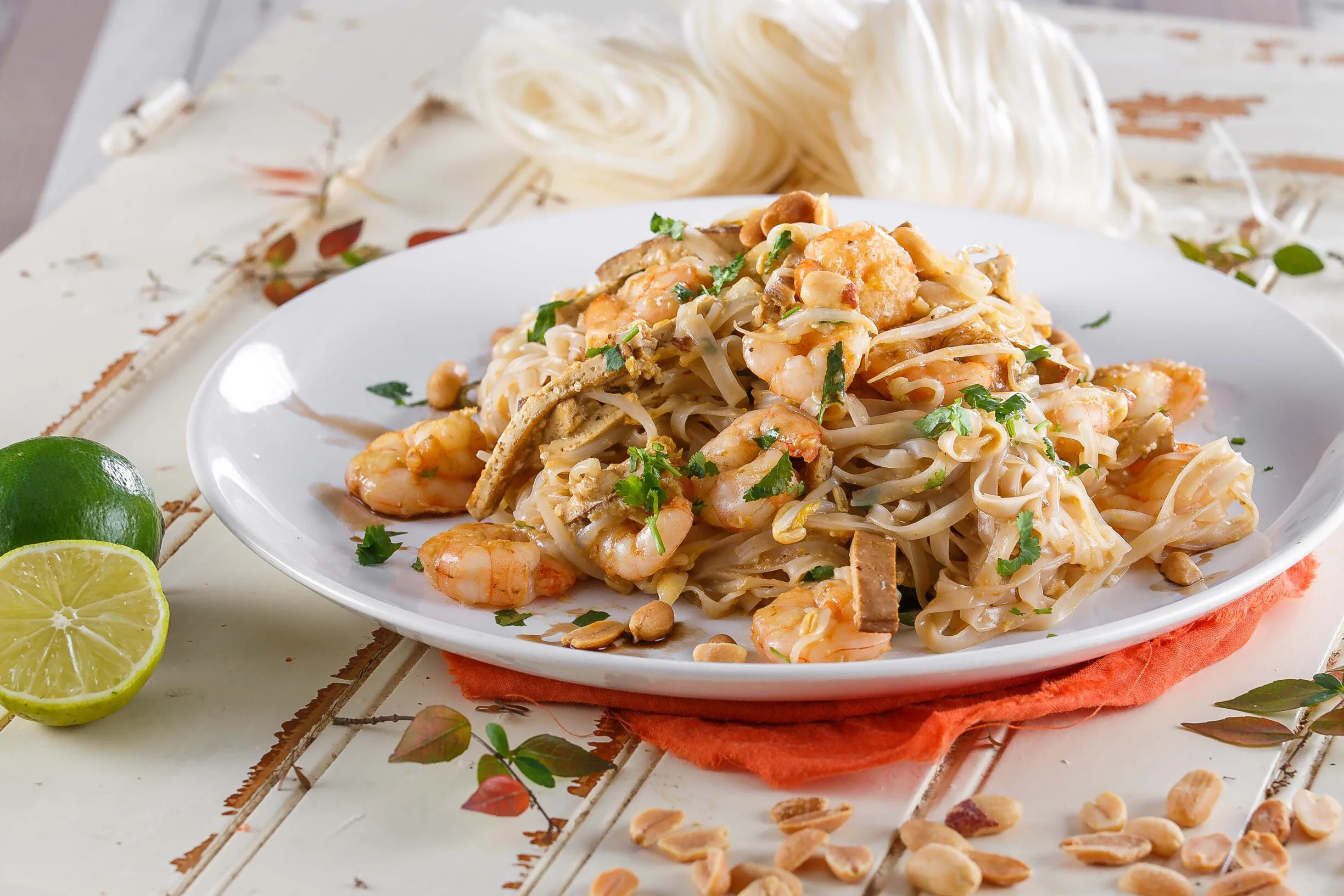 Pad thai de camarão