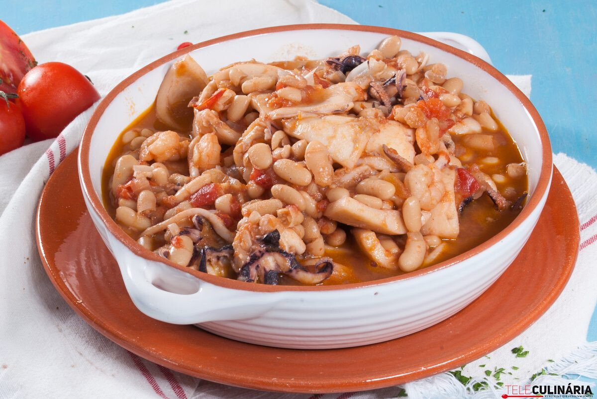 Feijoada de choco e camarão