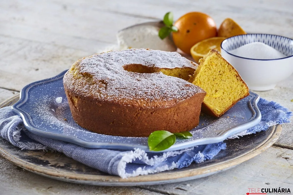 Bolo de laranja inteira