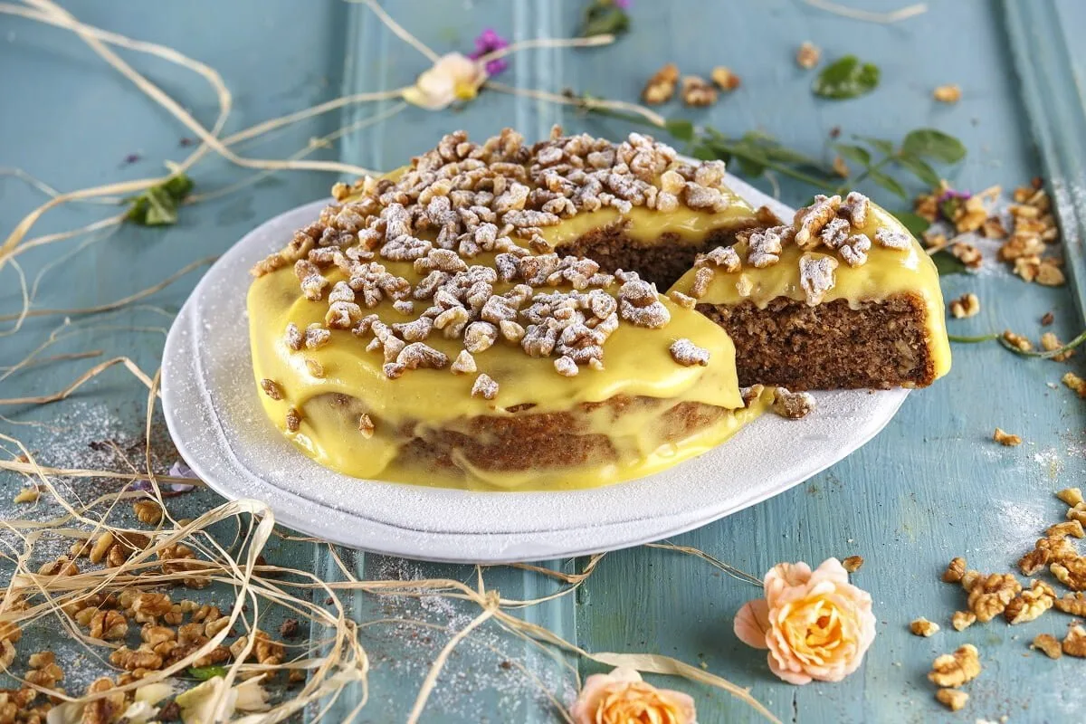 Bolo de noz com creme de pasteleiro