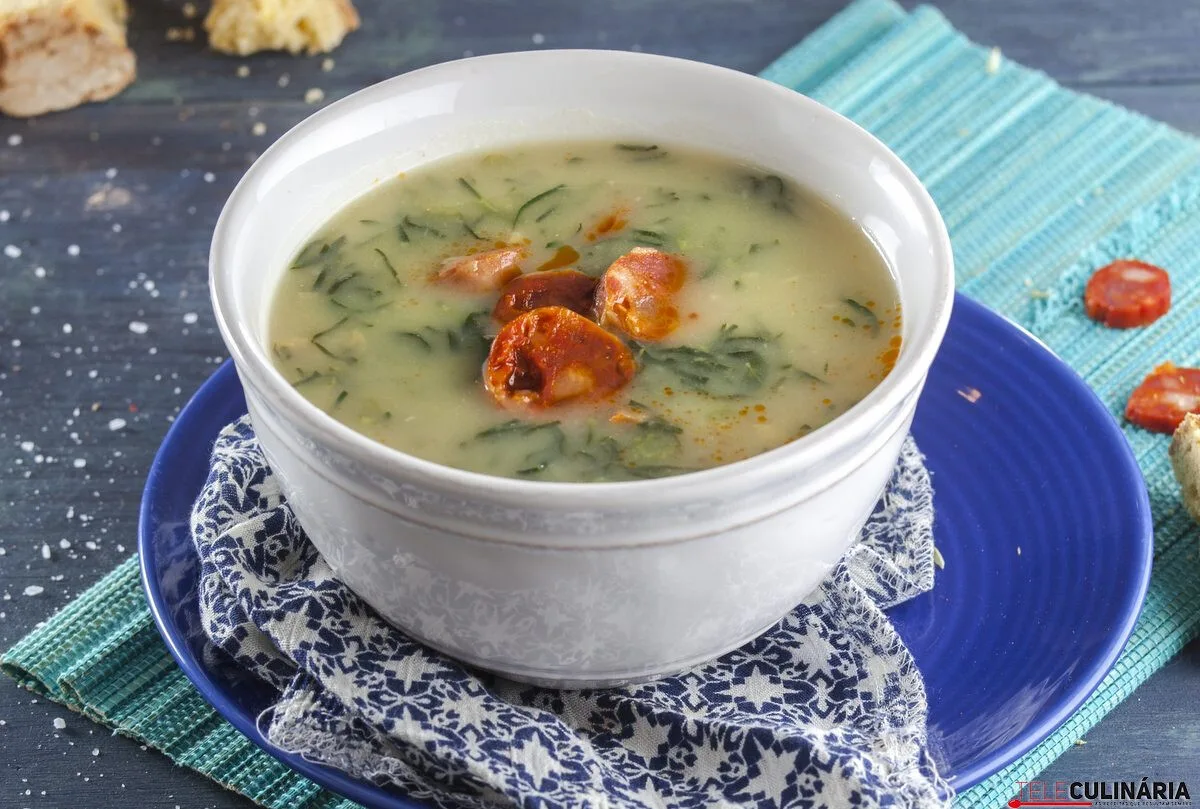 Caldo-verde com chouriço