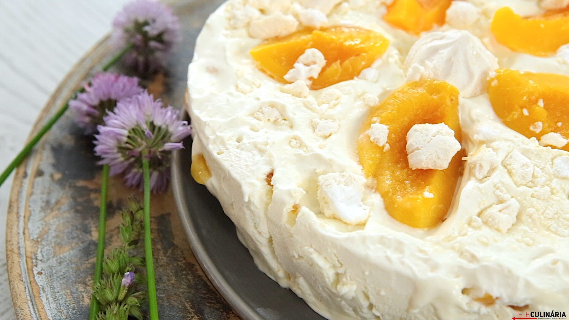 Bolo gelado de pêssego