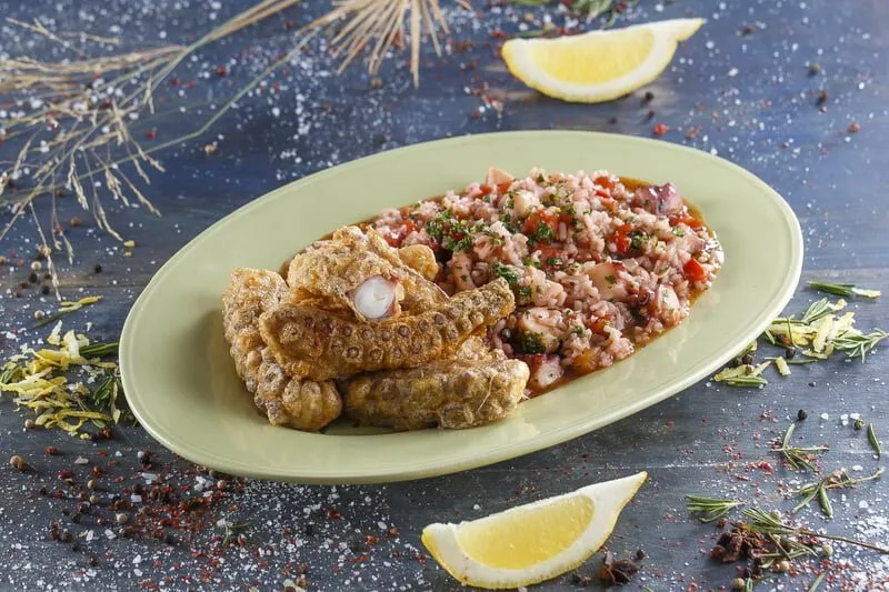 Polvo panado com arroz do mesmo