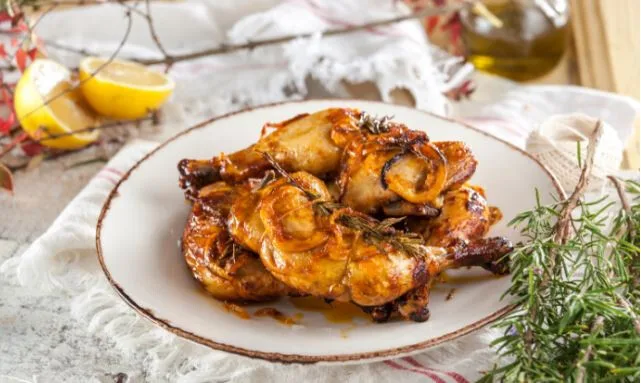 Pernas de frango assadas com alecrim