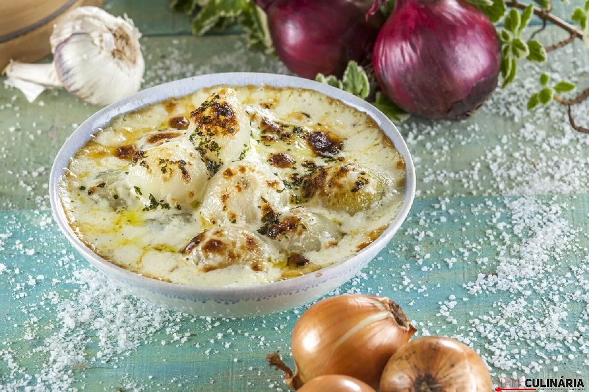 Cebolinhas com molho de natas