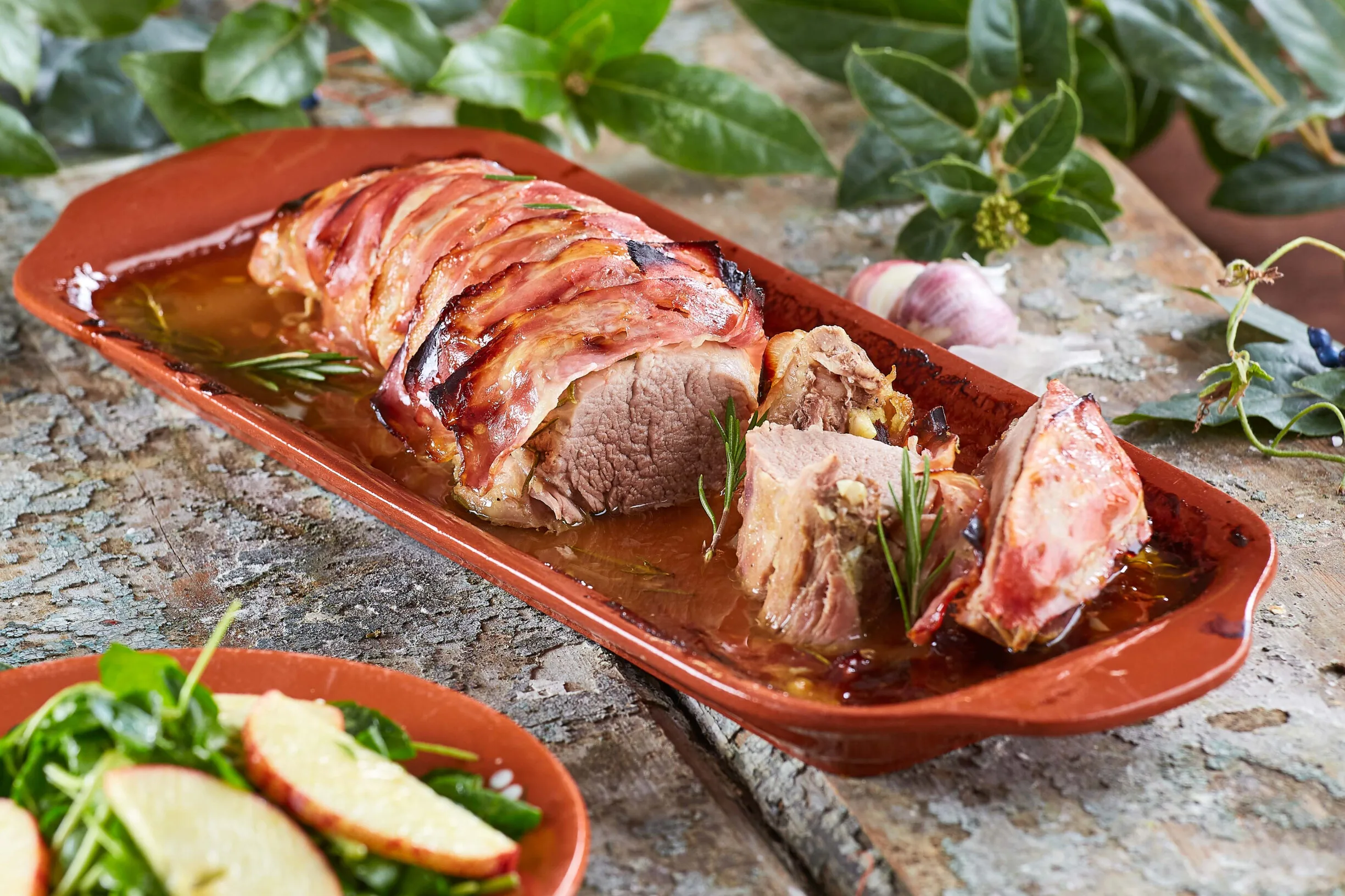 Lombinho de porco enrolado em bacon