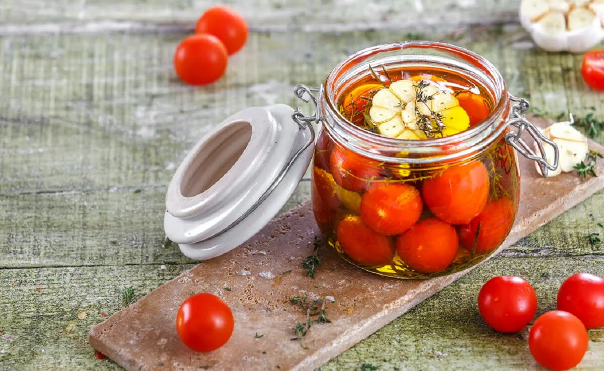 Tomate-cereja confitado