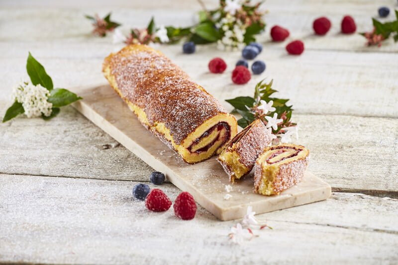 Torta de citrinos com compota de frutos vermelhos