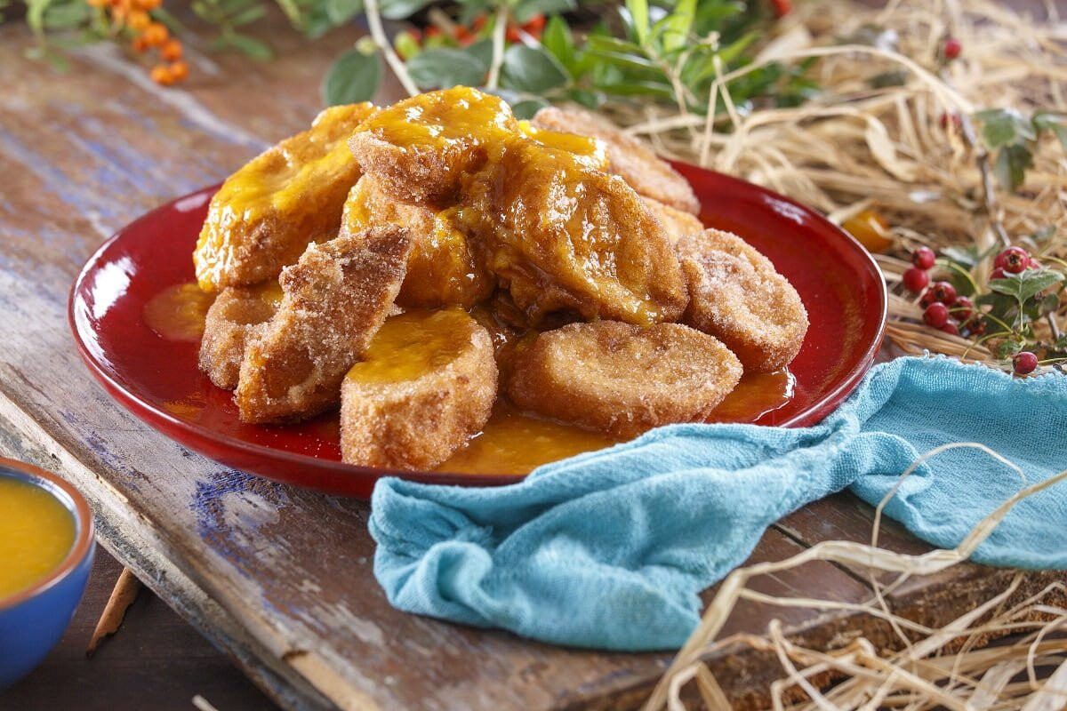 Rabanadas com doce de ovos