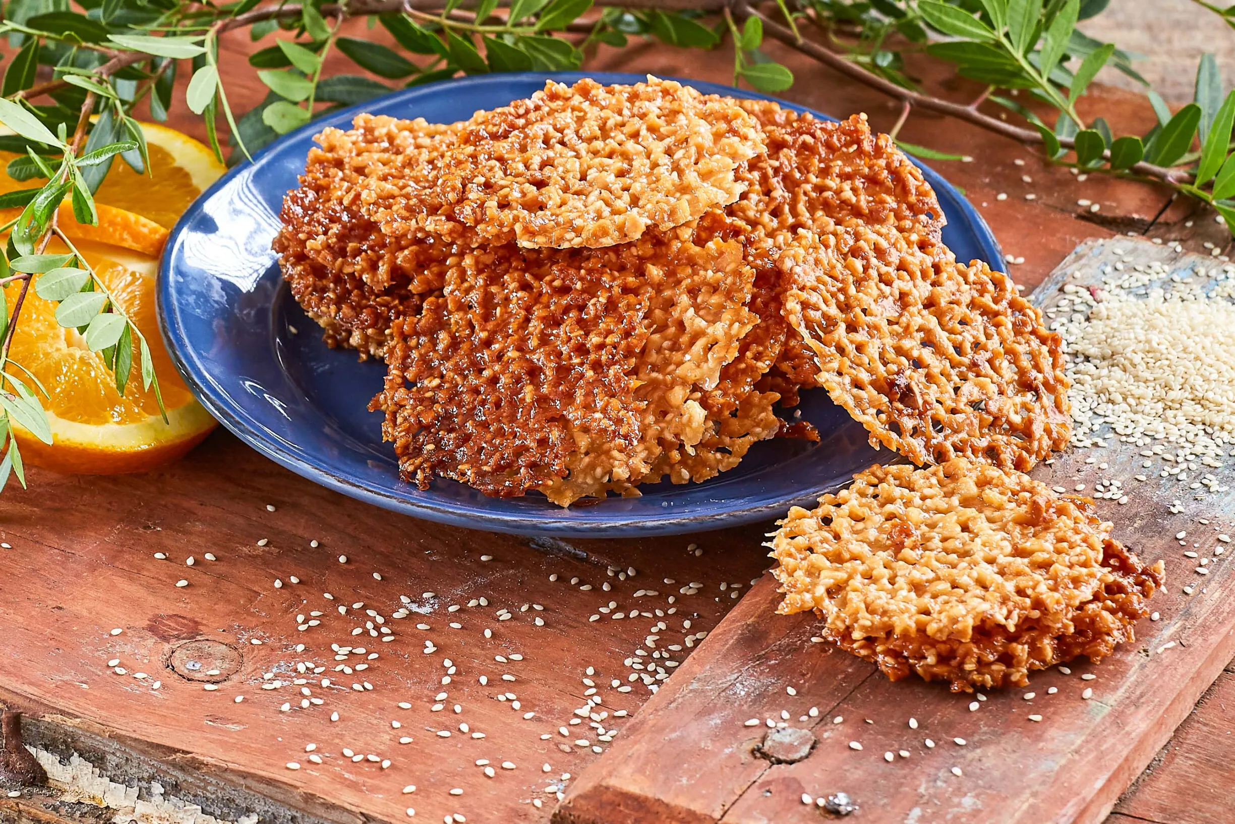 Bolachinhas crocantes de laranja e sésamo