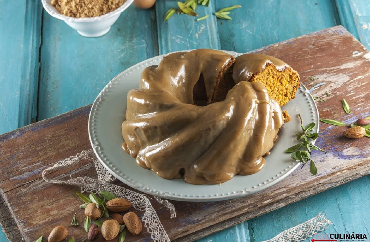 Bolo de caramelo coberto