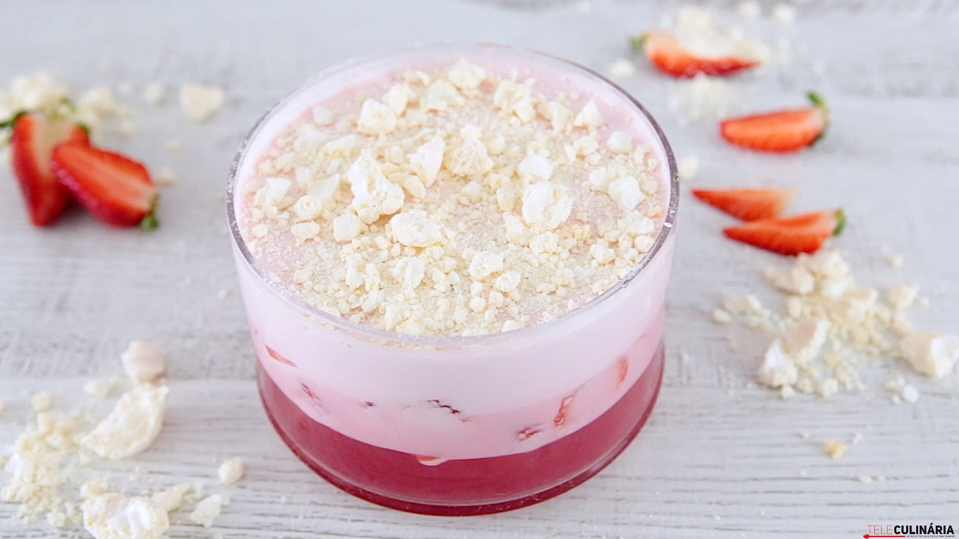 Parfait de morango e merengue – CONDI